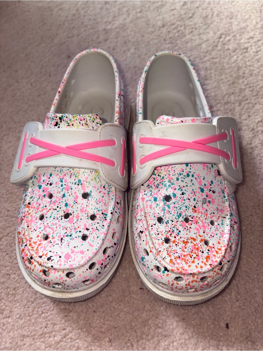 Sperry Kids White Paint-Splatter Dock/Water Shoes with Pink Accents